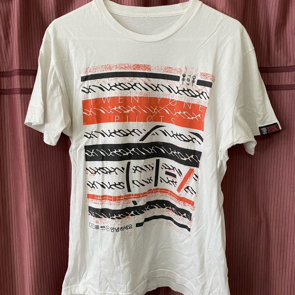 Twenty one pilots (the band) tee shirt